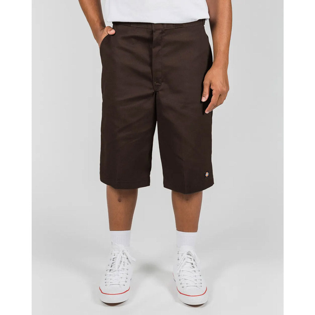 DICKIES 42283 13" LOOSE FIT MULTI POCKET SHORT - DARK BROWN