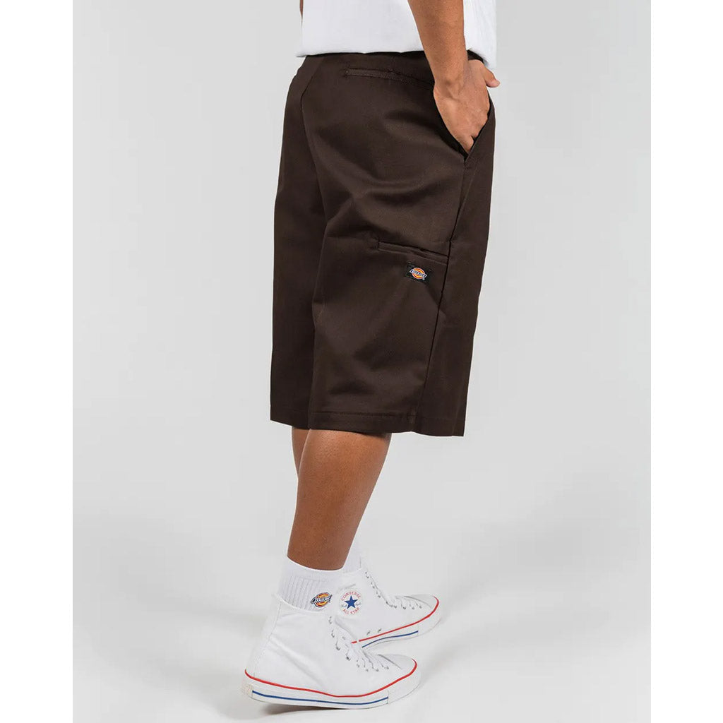 DICKIES 42283 13" LOOSE FIT MULTI POCKET SHORT - DARK BROWN