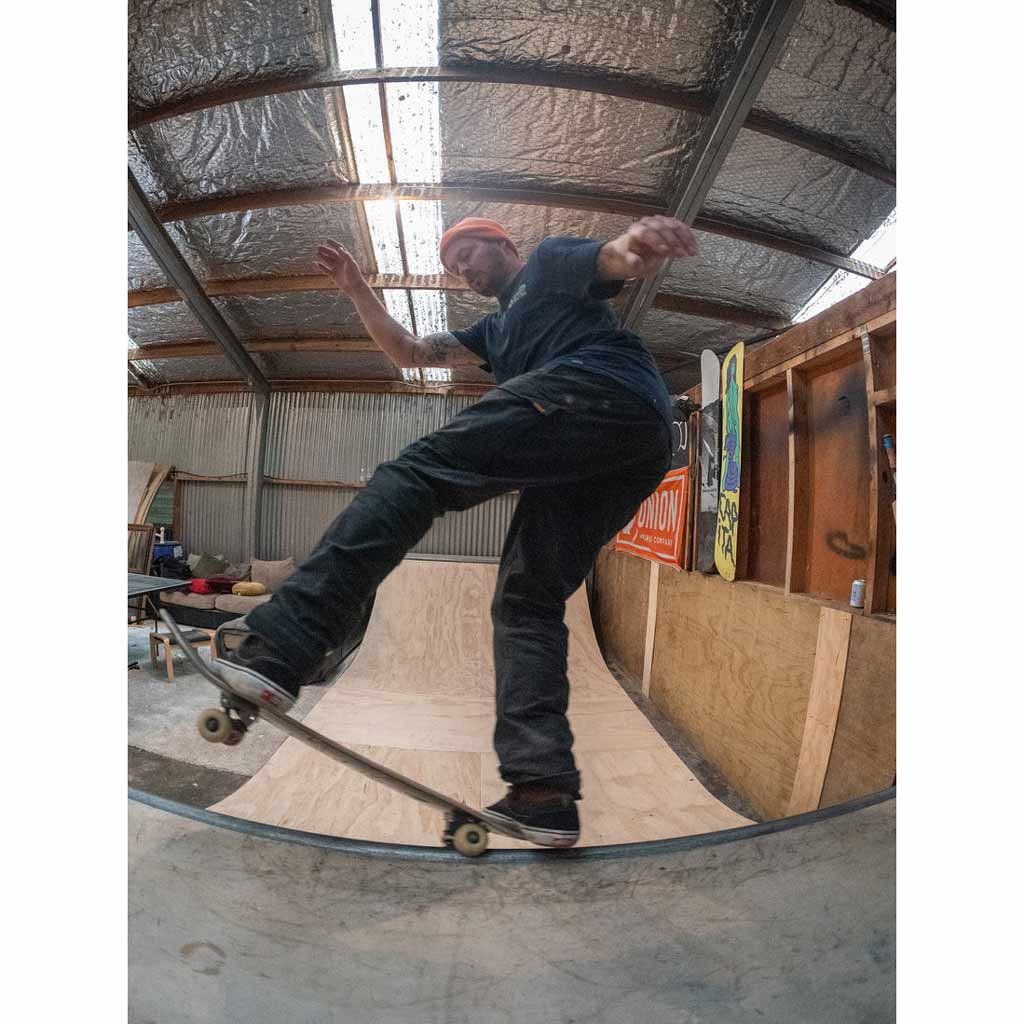 Volcom Workwear Caliper Relaxed Work Pant Black | Free Aotearoa NZ shipping over $100* when you shop online with Pavement Skate Store!