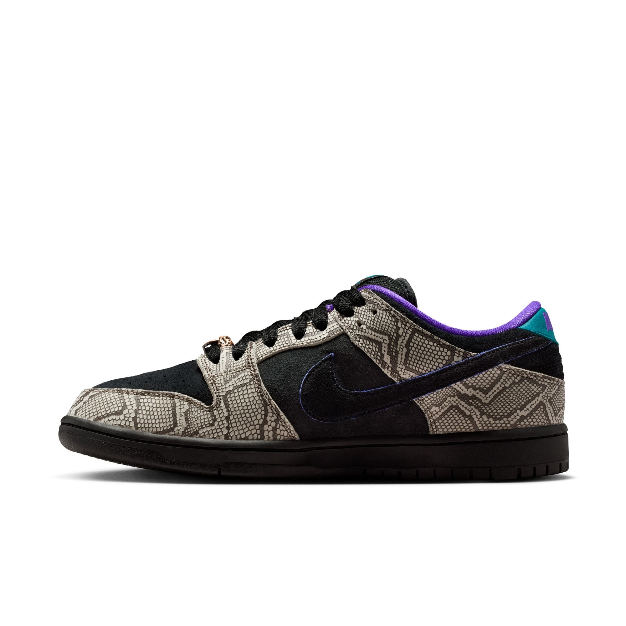 NIKE SB DUNK LOW PRO  X DASHAWN JORDAN - STRING/BLACK-BRIGHT SPRUCE-FIERCE PURPLE