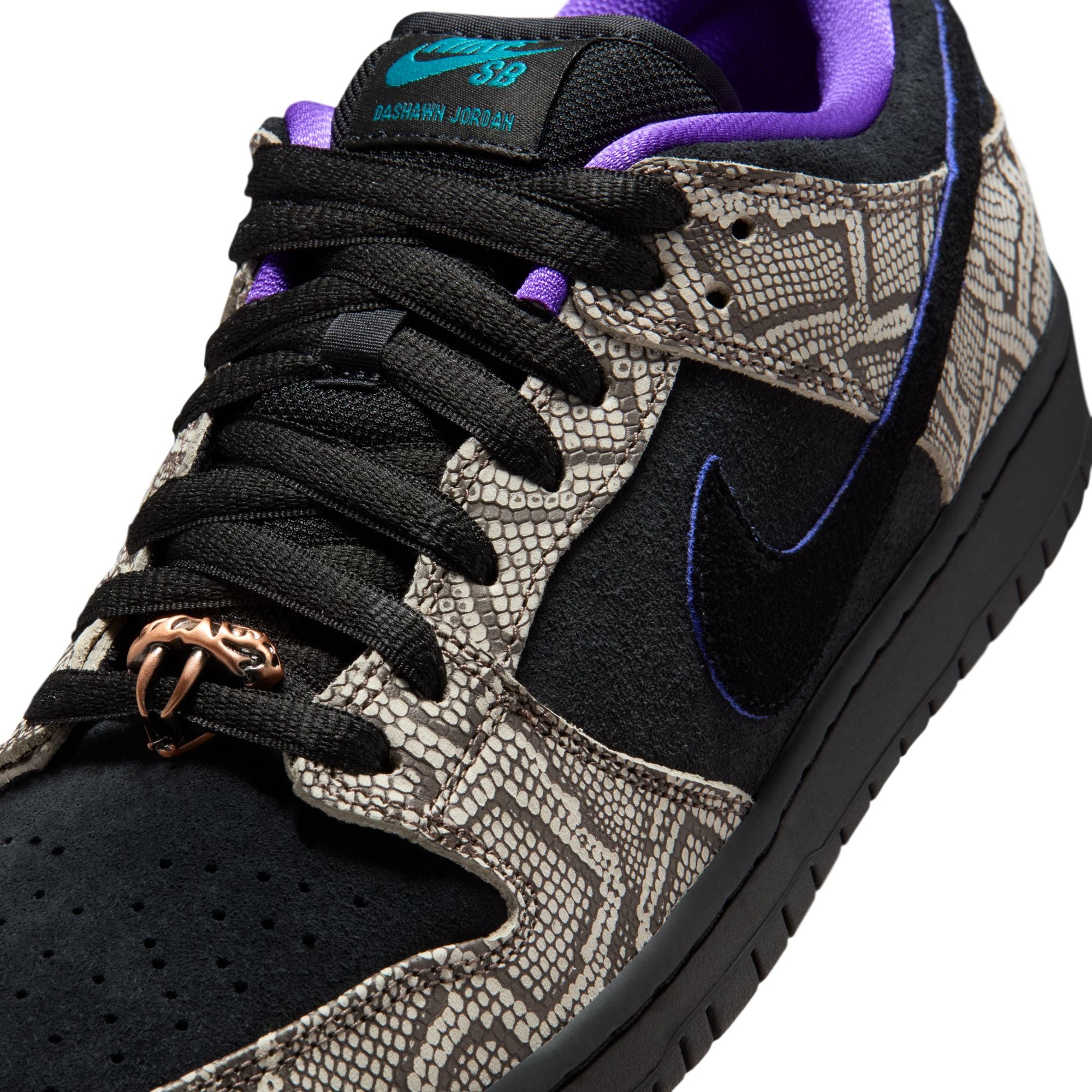 NIKE SB DUNK LOW PRO  X DASHAWN JORDAN - STRING/BLACK-BRIGHT SPRUCE-FIERCE PURPLE