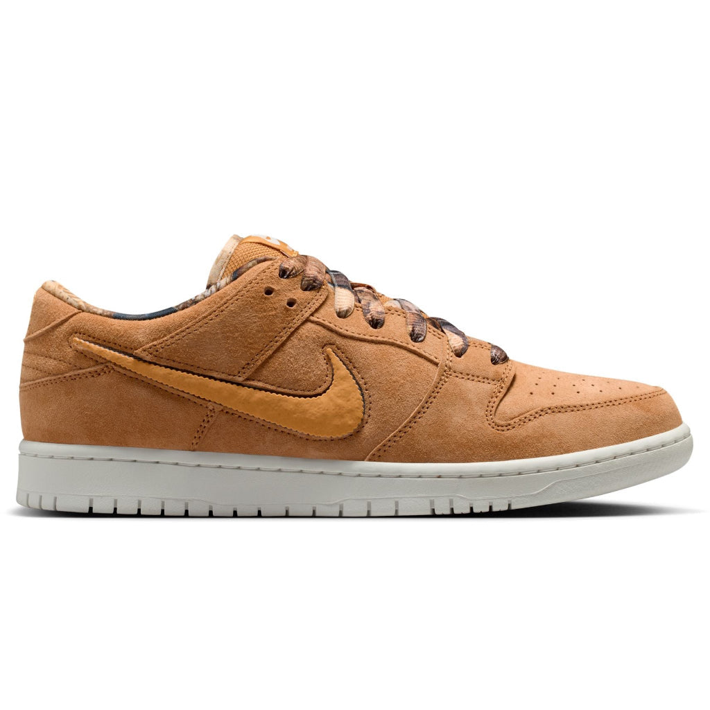 Nike SB X Note Manchester Dunk Low Pro QS in Flax/Honeycomb-Summit White-SaiI.  | Free shipping across Aotearoa when you buy online with Pavement Skate Store.