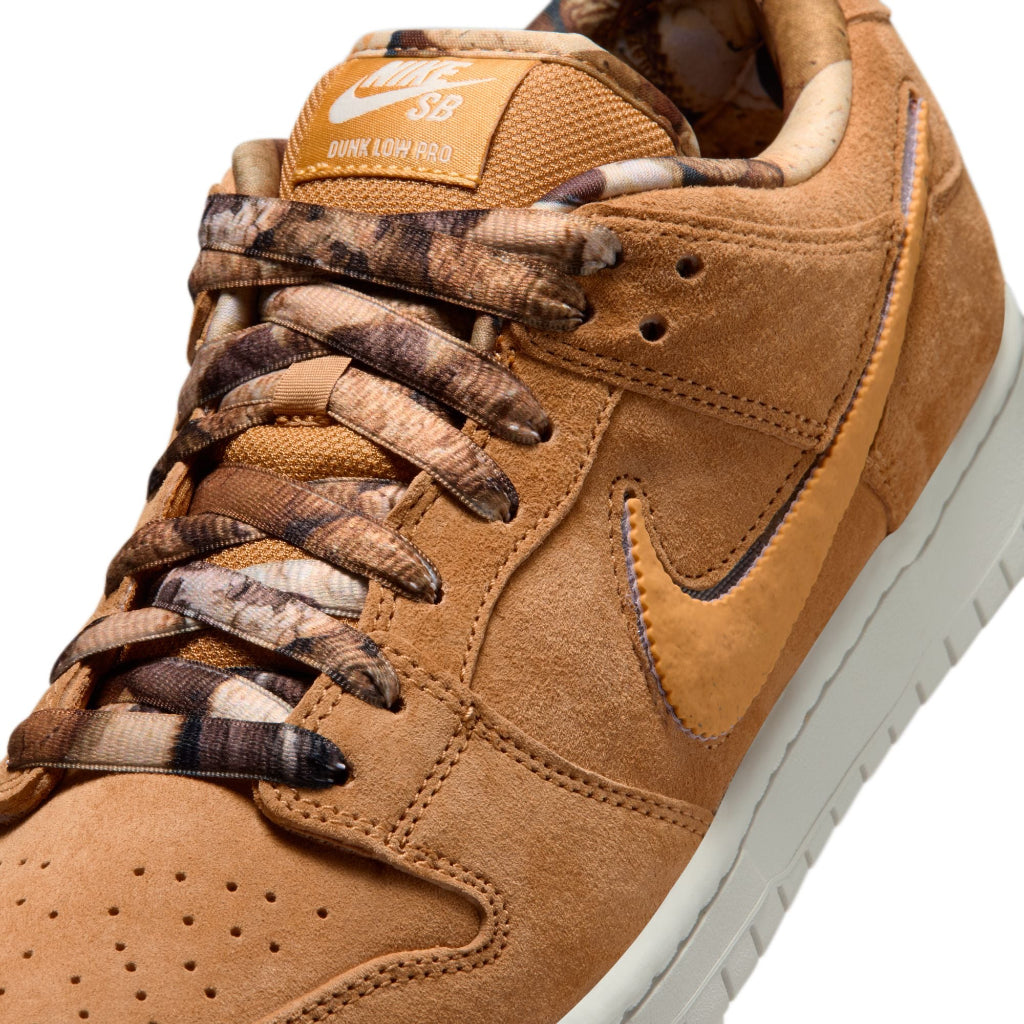 Nike SB X Note Manchester Dunk Low Pro QS in Flax/Honeycomb-Summit White-SaiI.  | Free shipping across Aotearoa when you buy online with Pavement Skate Store.