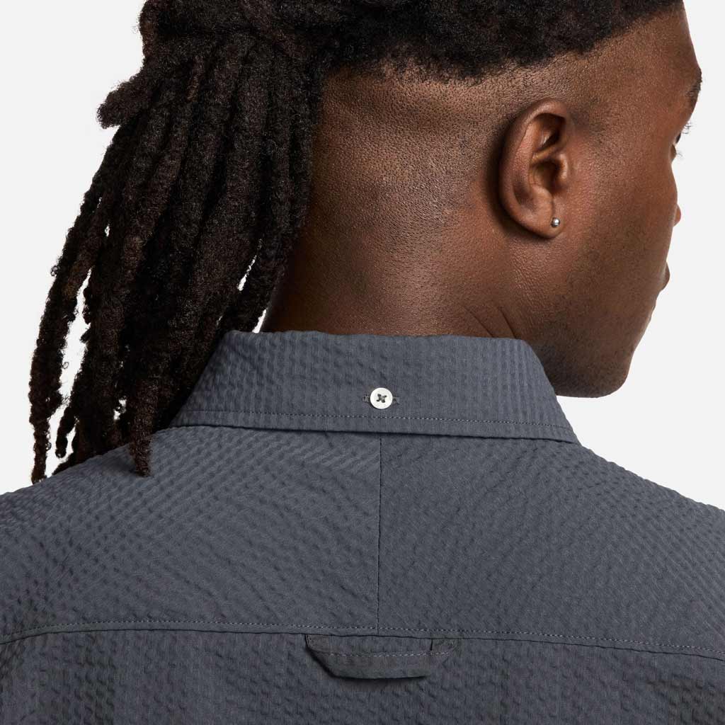 NIKE LIFE S/S SEERSUCKER BUTTON DOWN SHIRT - ANTHRACITE/ANTHRACITE