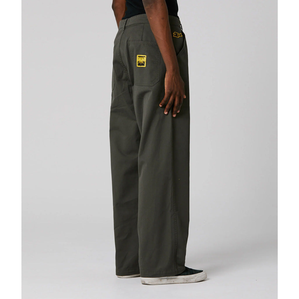 Shop the Former Reynolds Work Pant in Deep Olive with Pavement Skate Store! Order online and enjoy free Aotearoa NZ shipping over $100*.