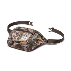 Herschel X Realtree Pop Quiz Hip Pack in Realtree APX Camo | Shop backpacks online with Pavement Skate Store with free Aotearoa NZ shipping over $100*!
