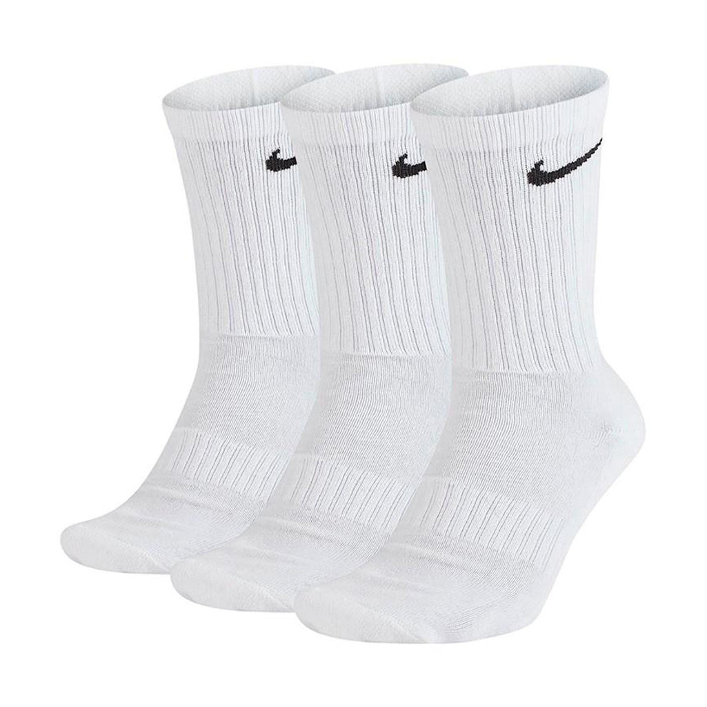 Nike Everyday Cushioned Crew Socks 3 Pack - White. Anatomically correct left and right socks are designed for a natural fit. Crew silhouette for a comfortable fit around the calf.  Fit: Semi fitted Composition: 69% Cotton 28% Polyester 2% Spandex 1% Nylon SX7664-100. Shop Nike SB online with Pavement skate store.