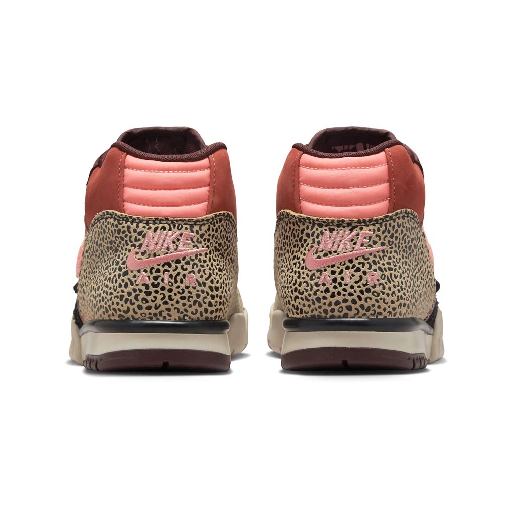 Shop the Nike SB Air Trainer 1 QS in Limestone/Pink Quartz-Earth-Dusty Peach. Free Aotearoa shipping when you order online with Pavement Skate Store!