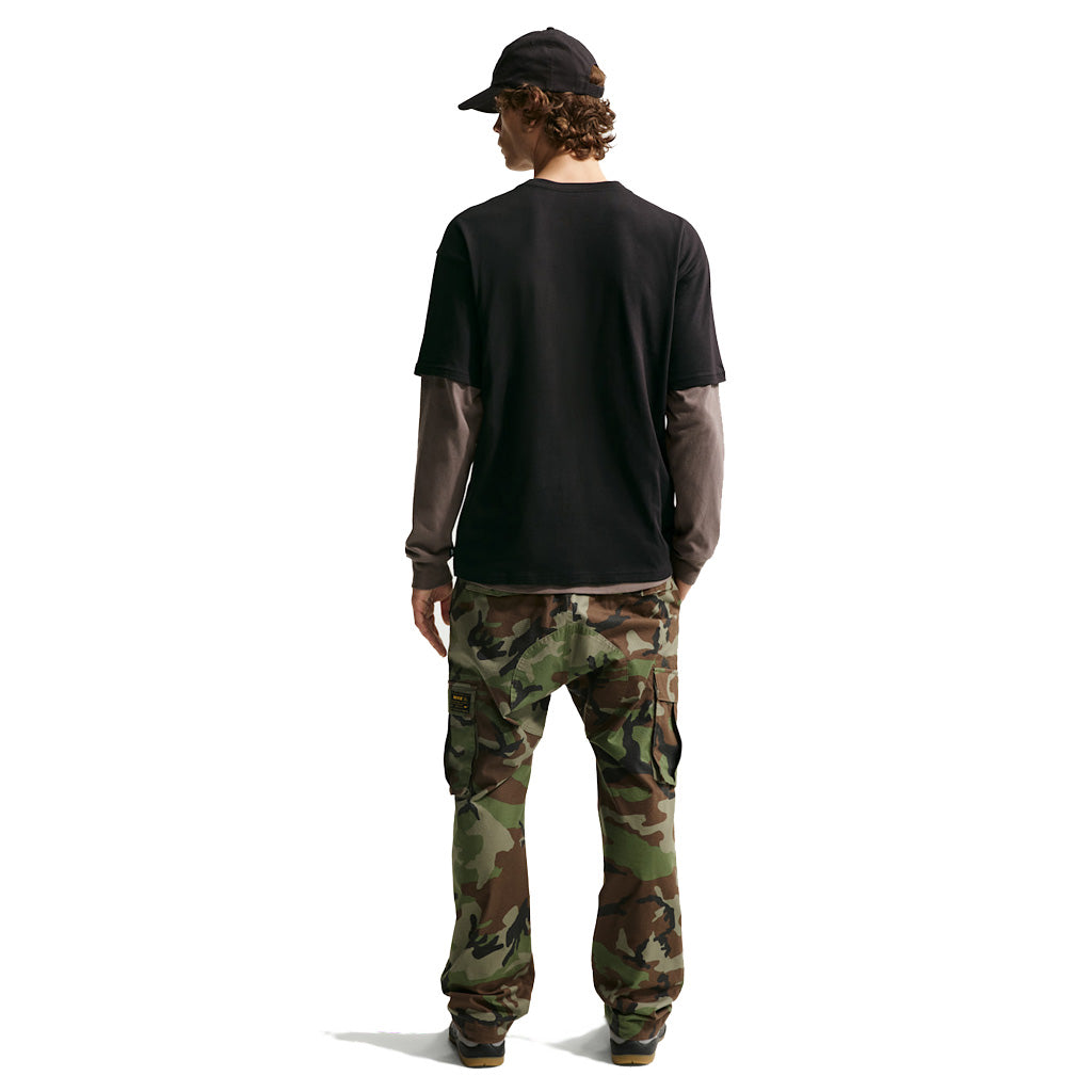 Nike SB Dino Keychain Tee in Black | Shop Nike SB online with Pavement Skate Store with free Aotearoa NZ shipping on orders over $100*!