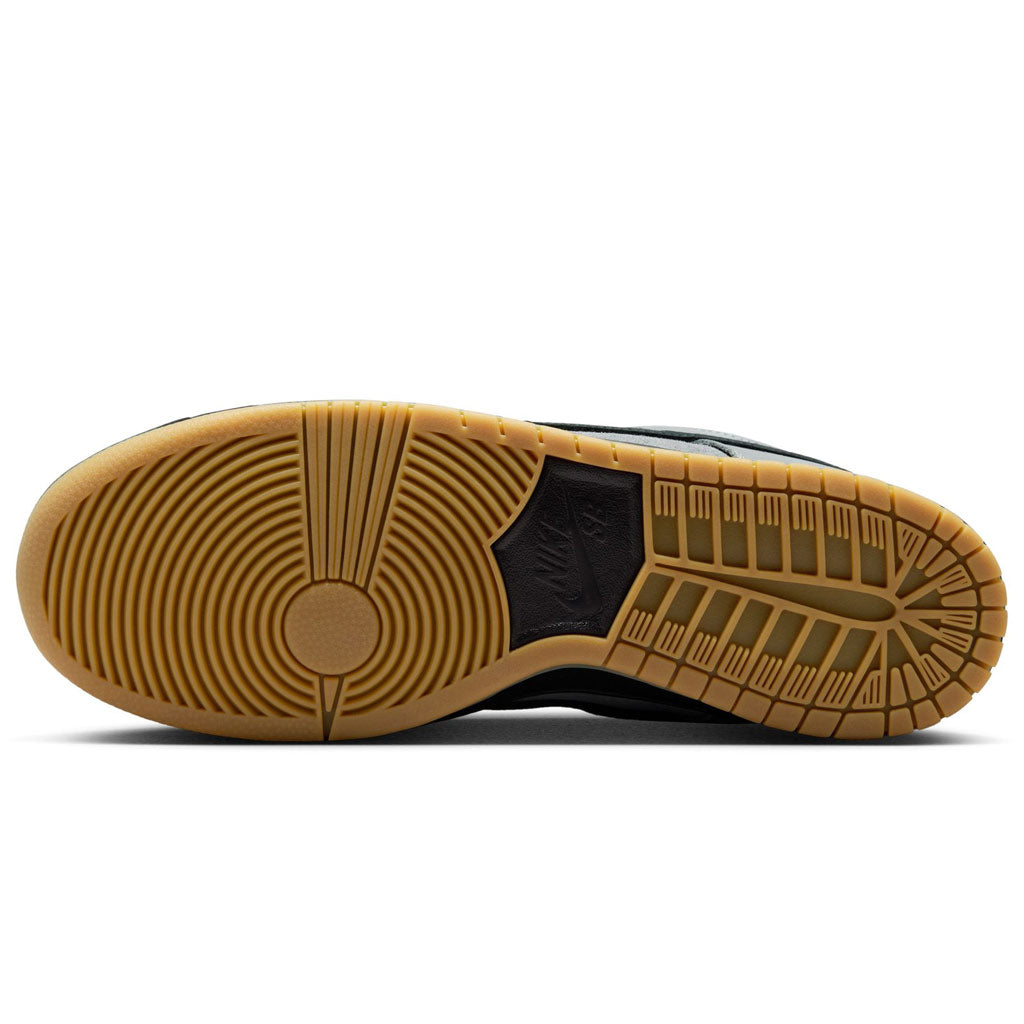 Shop the Nike SB Dunk Low Pro - Cool Grey/Black-Cool Grey-Dark Grey - FJ1674-002. Free Aotearoa shipping when you order online with Pavement Skate Store!