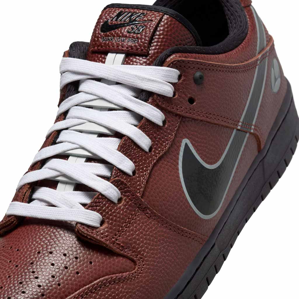 Nike SB Dunk Low Pro Limosine Quickstrike - HJ4131-200 | Free Aotearoa shipping when you order online with Pavement Skate Store!