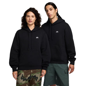 Nike SB Essential Logo Pullover Hoodie Black/White FV7351-010 | Free Aotearoa NZ shipping over $100* when you shop Nike SB online with Pavement Skate Store!