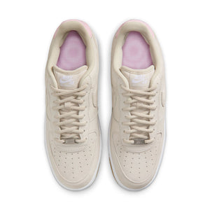 Nike SB Air Force 1 Skate Shoes in Lt Orewood Brn/Lt Orewood Brn-White: HM8517-100. Free Aotearoa shipping when you shop yours online with Pavement Skate Store!