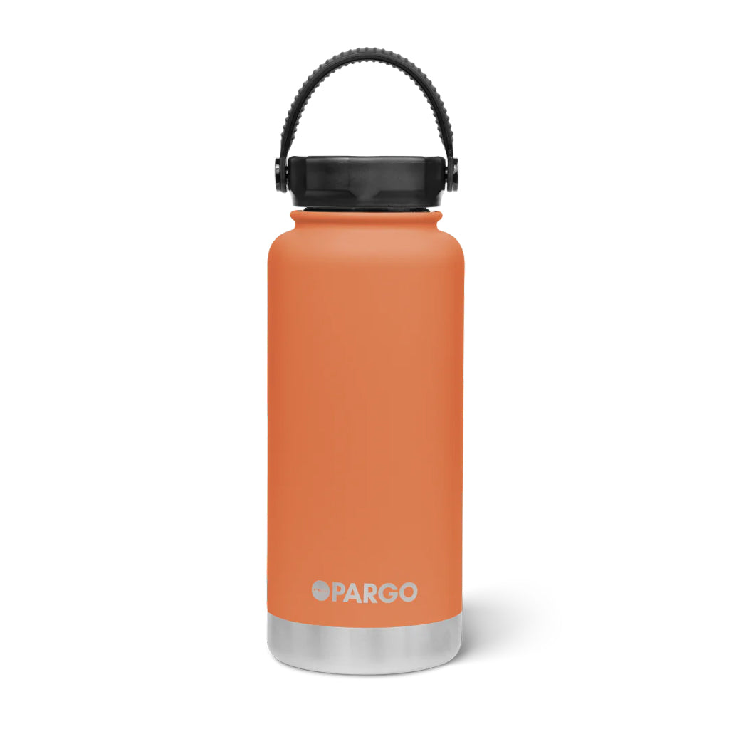 Pargo 950ml Insulated Drink Bottle - Outback Red. Every product you purchase, Project PARGO gives a person in need access to CLEAN WATER for FIVE + YEARS.
Shop our range of Project Pargo Reusable Drink Bottles and Cups online with Pavement and receive Free Shipping on orders over $150 within Aotearoa New Zealand.