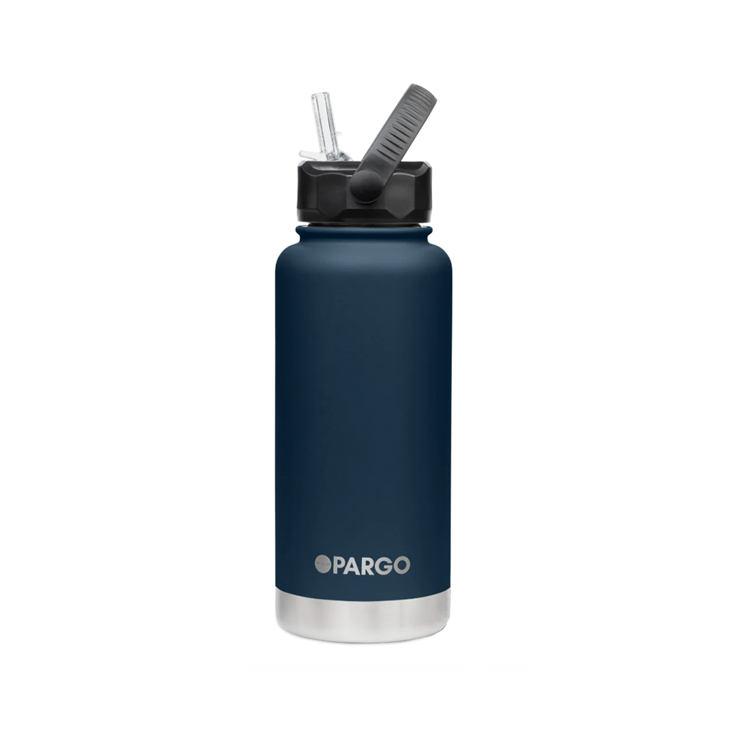 Project Pargo 950ML Insulated Sports Bottle - Deep Sea Navy. Double wall insulated Keeps drinks seriously Hot or Cold for hours - Keeps drinks cold for 24 hours. Free NZ shipping when you spend over $100 on your Project Pargo order. Dunedin's locally owned and operated skate store, Pavement. 