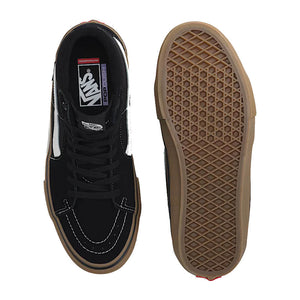 Shop the Vans Skate Sk8-Hi in Black/Gum/White VNOAFCCB9K.BKW online with Pavement Skate Store with free Aotearoa NZ shipping!