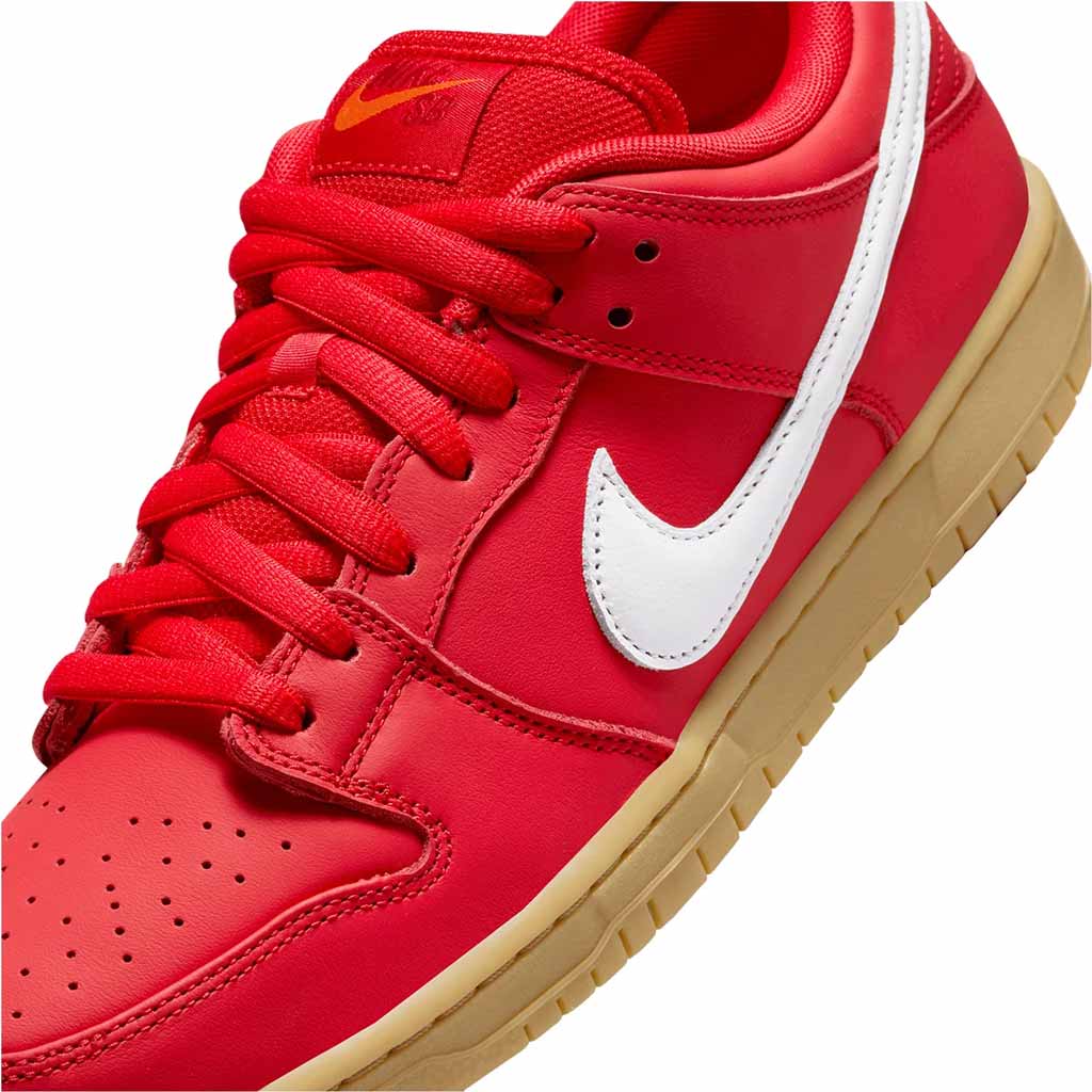 NIKE SB DUNK LOW PRO - UNIVERSITY RED/WHITE-UNIVERSITY RED