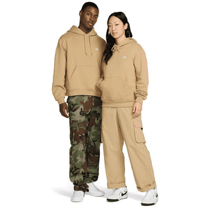 Nike SB Fleece Pullover Hoodie - Parachute Beige/White : FV7351-297 | Free Aotearoa shipping when you order Nike SB over $100* online with Pavement Skate Store.