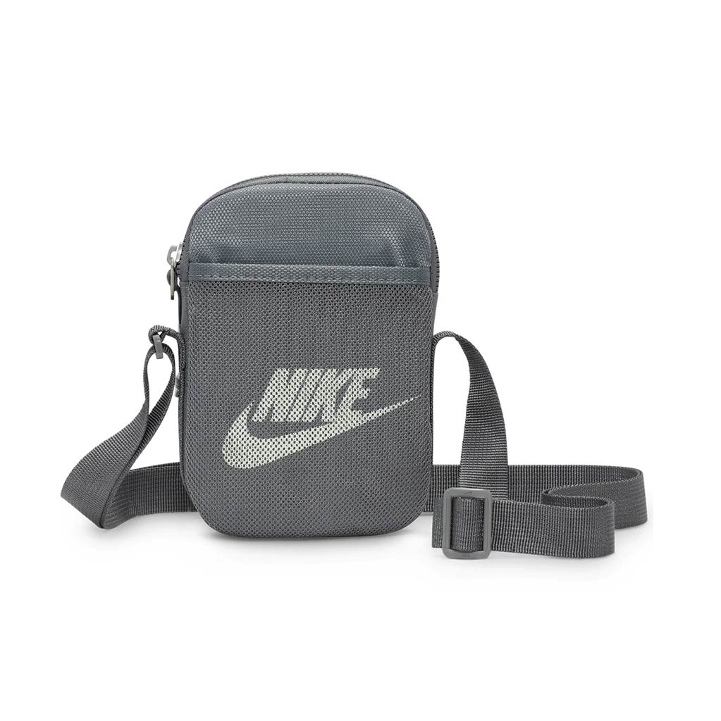 Nike Heritage Crossbody Bag - Smoke Grey/Smoke Grey/Summit White. Shop Nike SB online with Pavement Skate Store and receive free Aotearoa NZ shipping over $100*