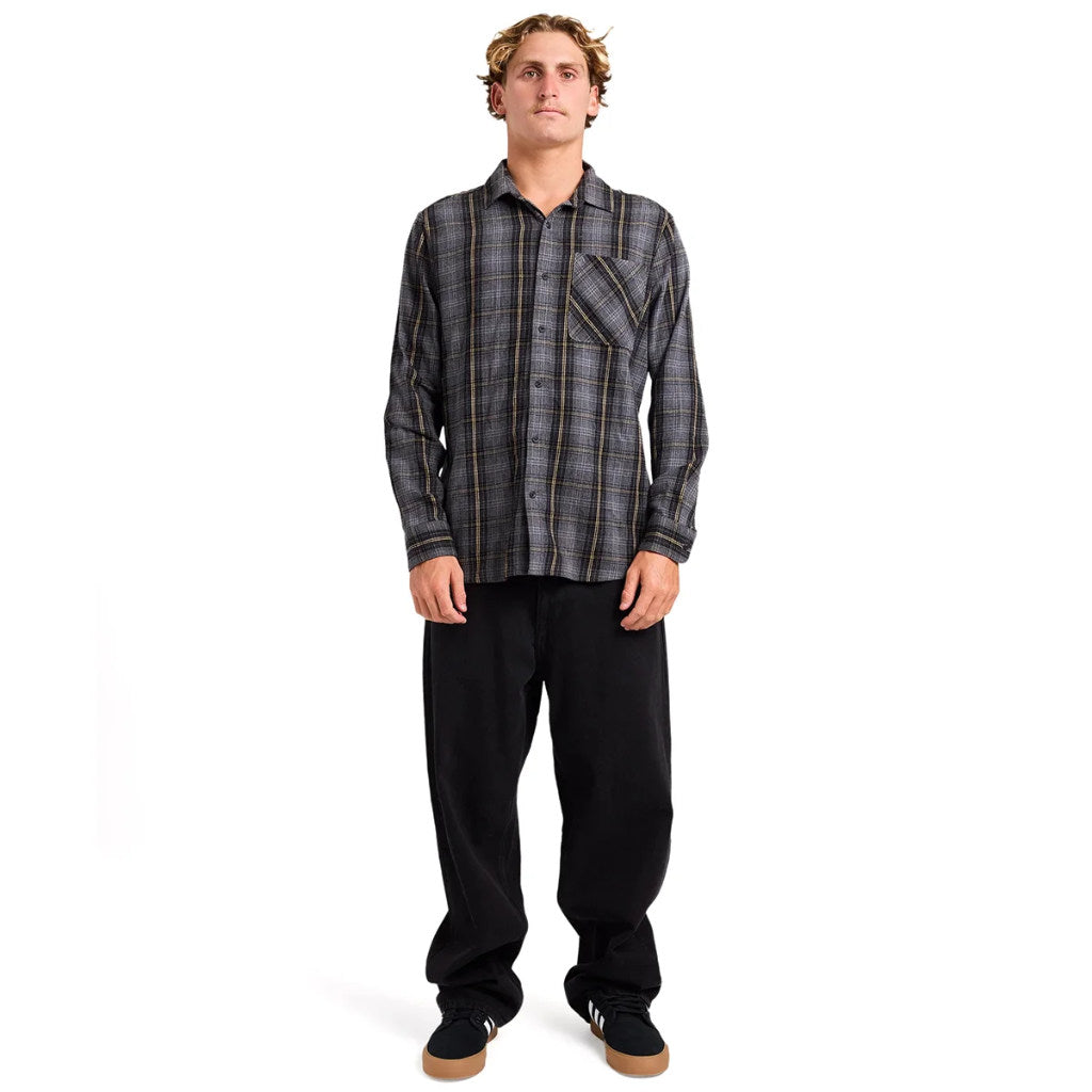 Volcom Heavy Twills Flannel in Gloss Black | Shop Volcom online with Pavement Skate Store and enjoy free Aotearoa NZ shipping on orders over $100*!