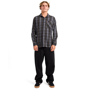 Volcom Heavy Twills Flannel in Gloss Black | Shop Volcom online with Pavement Skate Store and enjoy free Aotearoa NZ shipping on orders over $100*!